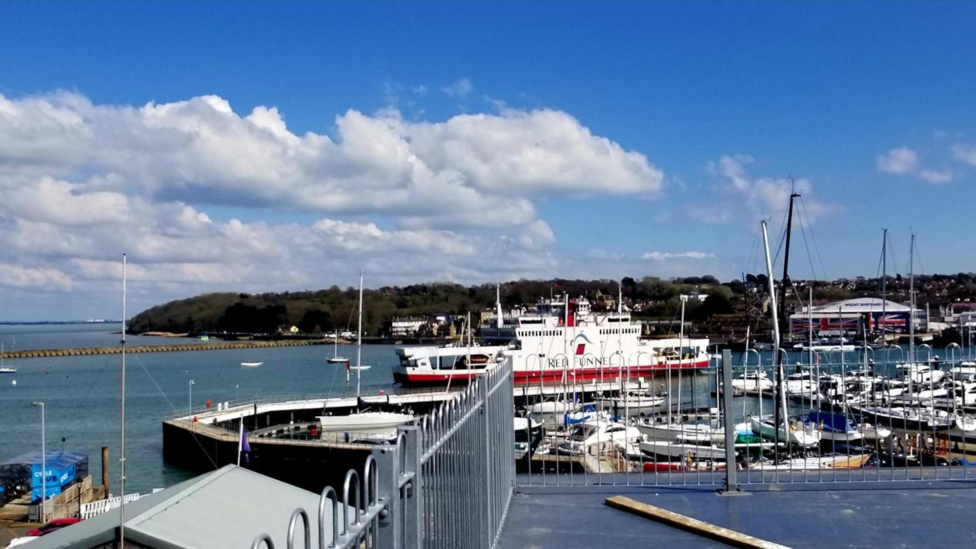 Pinnacle Suites Hotel Cowes (Isle of Wight) Exterior foto